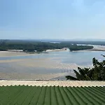 Surf Cafe Bar E Hospedagem